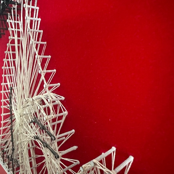 Snoopy Handmade String Art frame - Picture 2 of 8